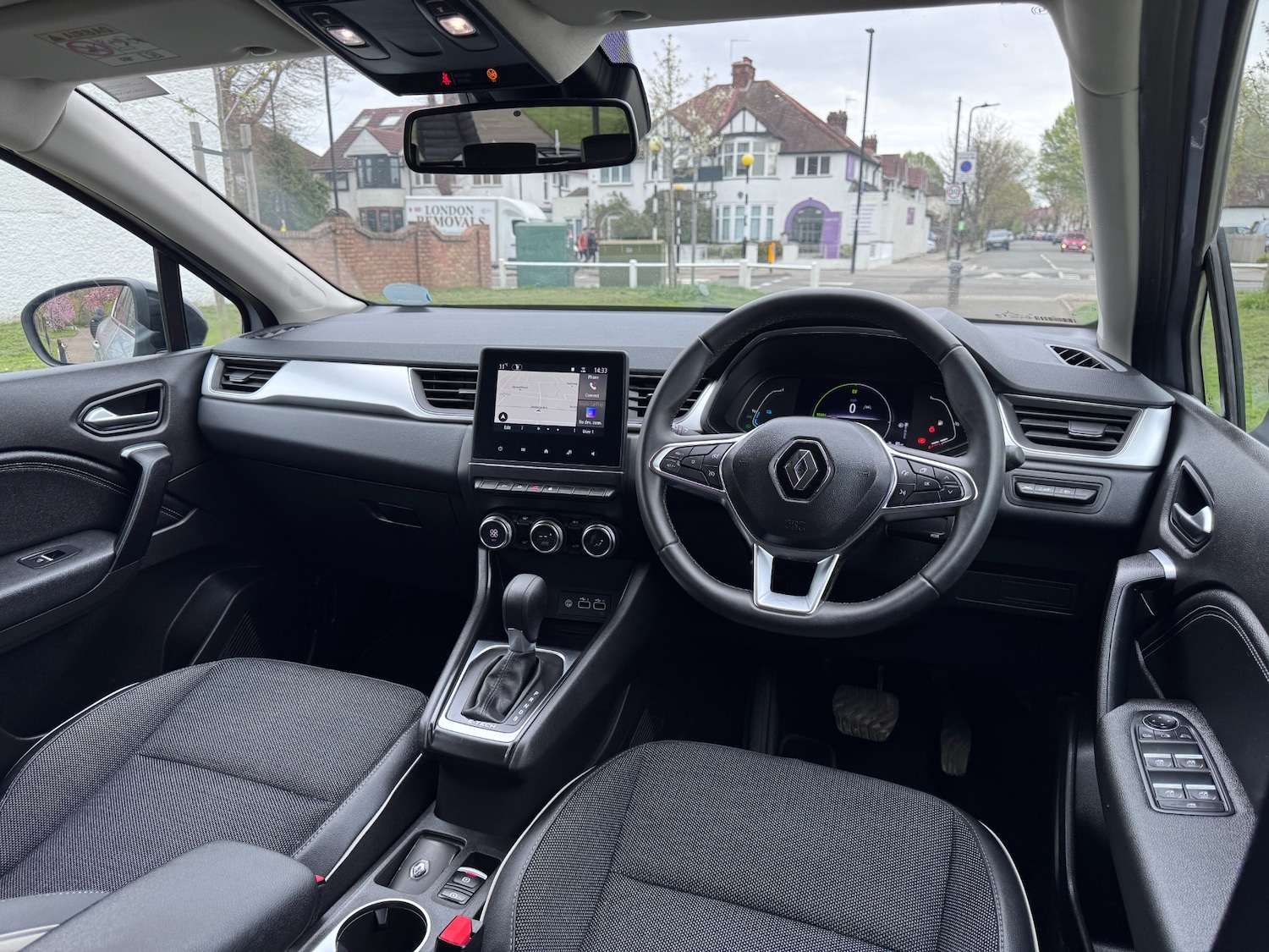 Used Renault Captur 2023 for sale - 78108250: Photo 4