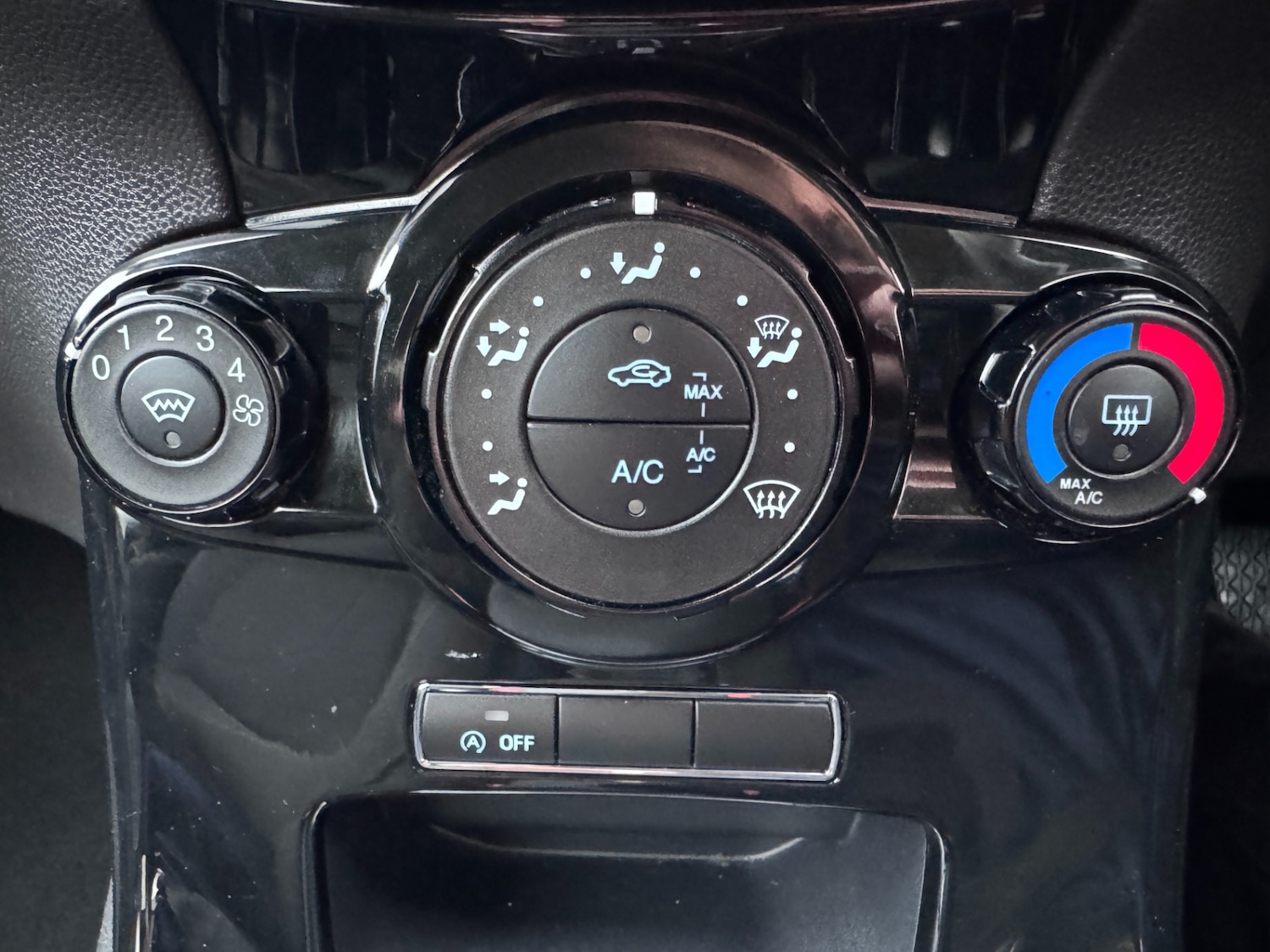 Used Ford Fiesta 2016 for sale - 77025636: Photo 34