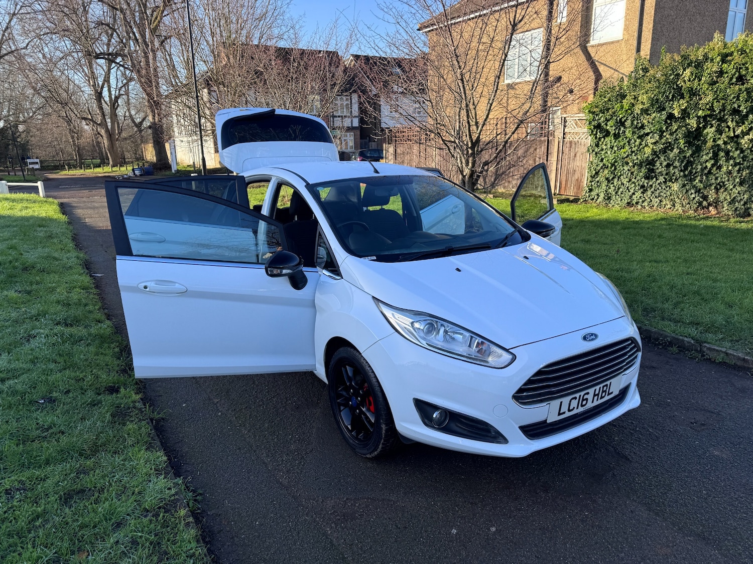 Used Ford Fiesta 2016 for sale - 77025636: Photo 38