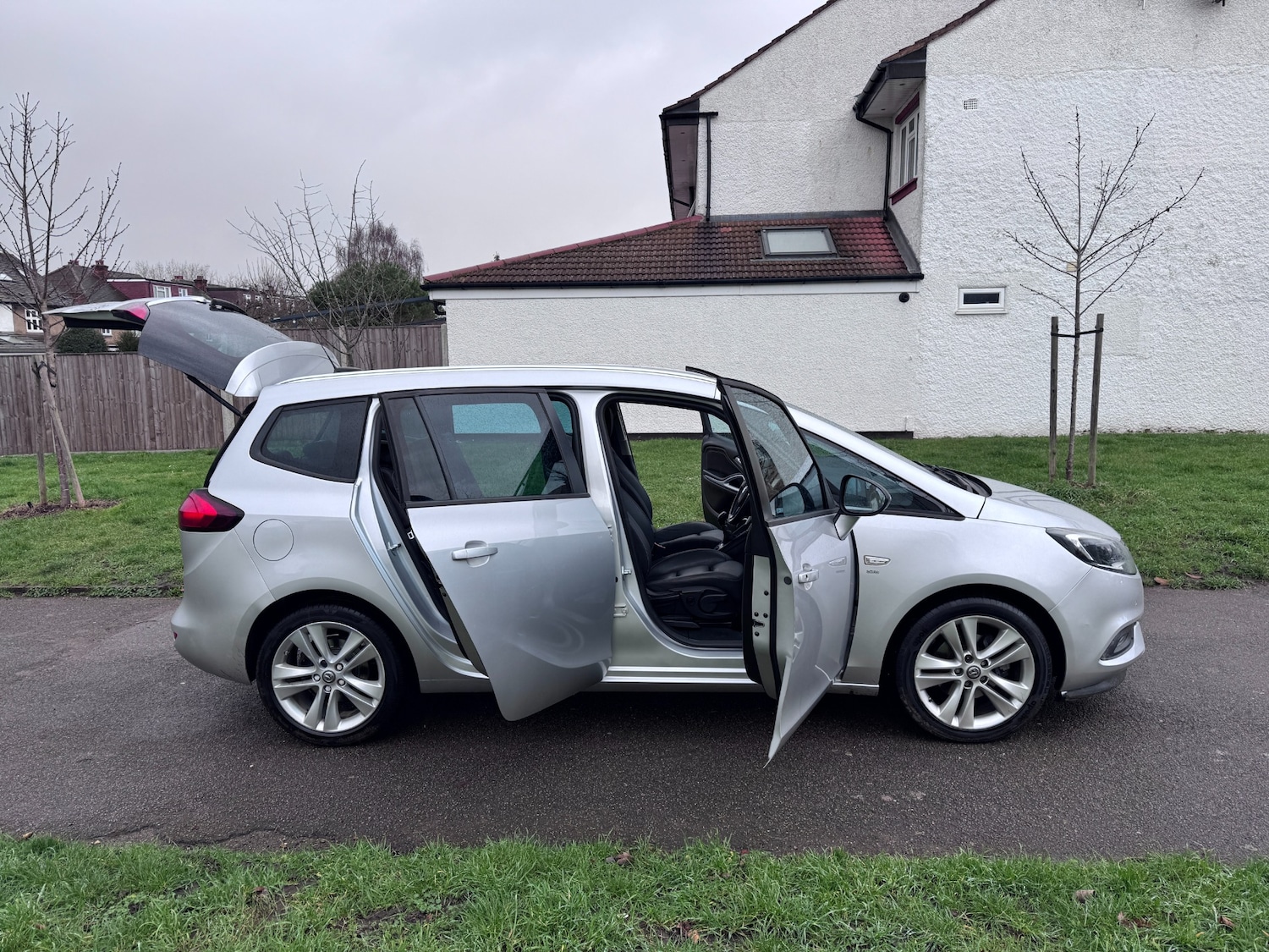 Used Vauxhall Zafira 2018 for sale - 77790411: Photo 35