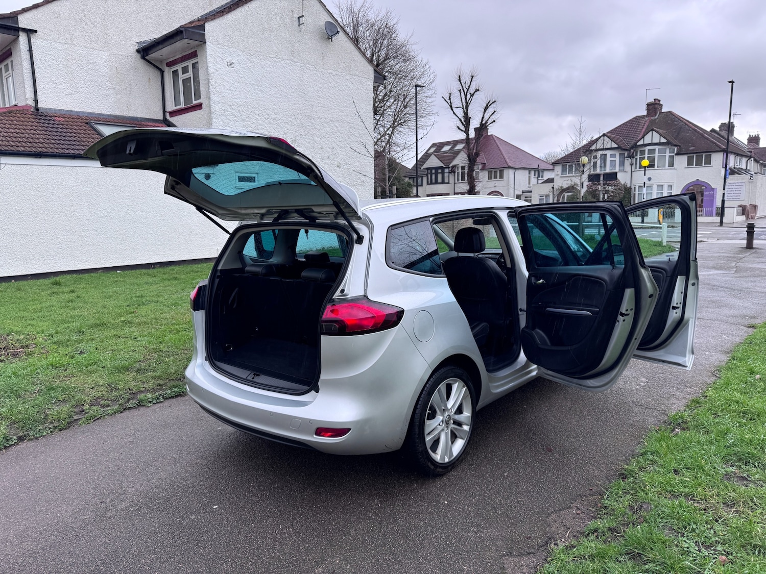 Used Vauxhall Zafira 2018 for sale - 77790411: Photo 37