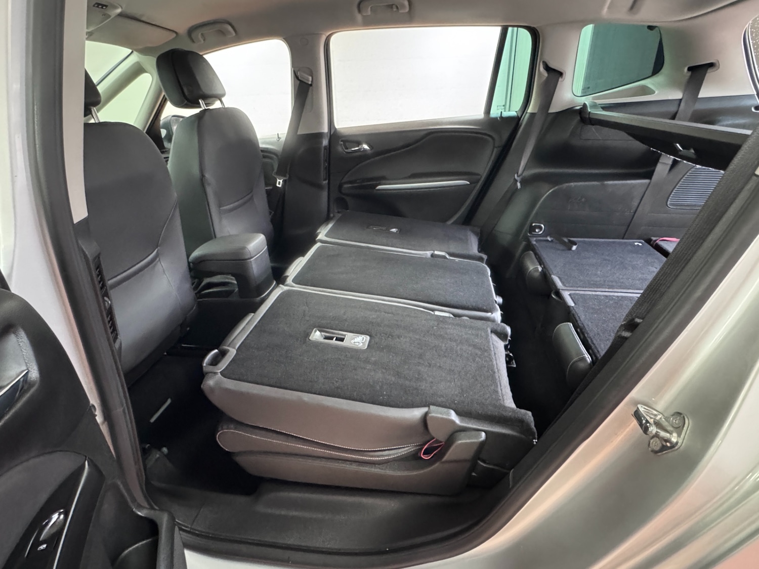 Used Vauxhall Zafira 2018 for sale - 77790411: Photo 53