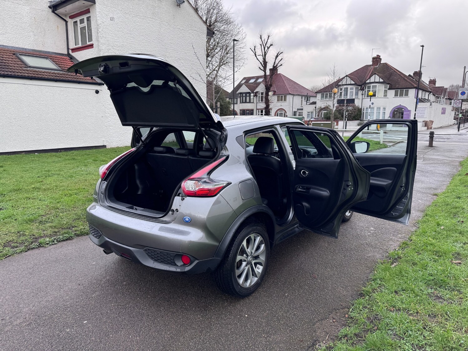 Used Nissan Juke 2016 for sale - 77476729: Photo 30