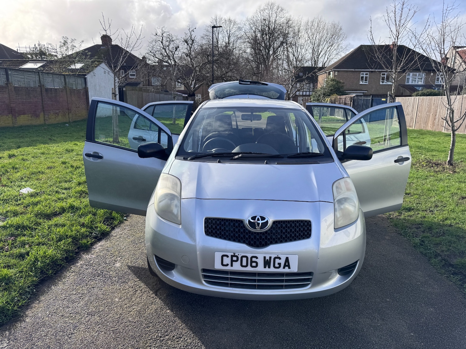 Used Toyota Yaris 2006 for sale - 77474880: Photo 26