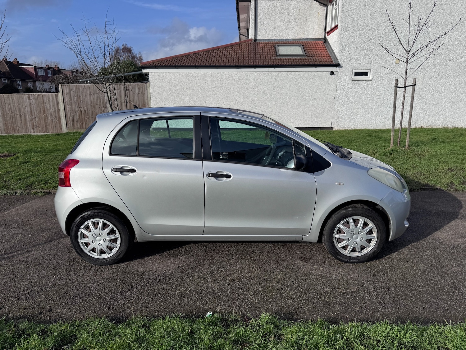 Used Toyota Yaris 2006 for sale - 77474880: Photo 3