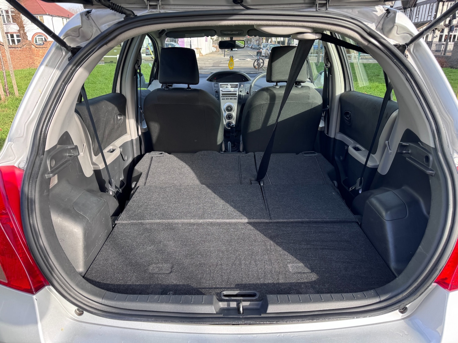 Used Toyota Yaris 2006 for sale - 77474880: Photo 38