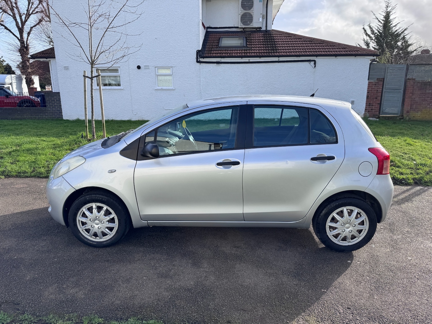 Used Toyota Yaris 2006 for sale - 77474880: Photo 4