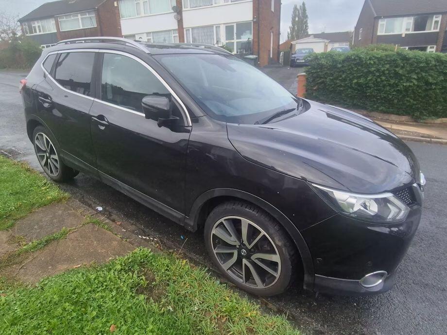 Used Nissan Qashqai 2016 for sale - 76565611: Photo 2