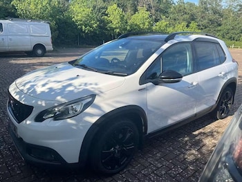 Used Peugeot 2008 2017 for sale - 78762621: Photo