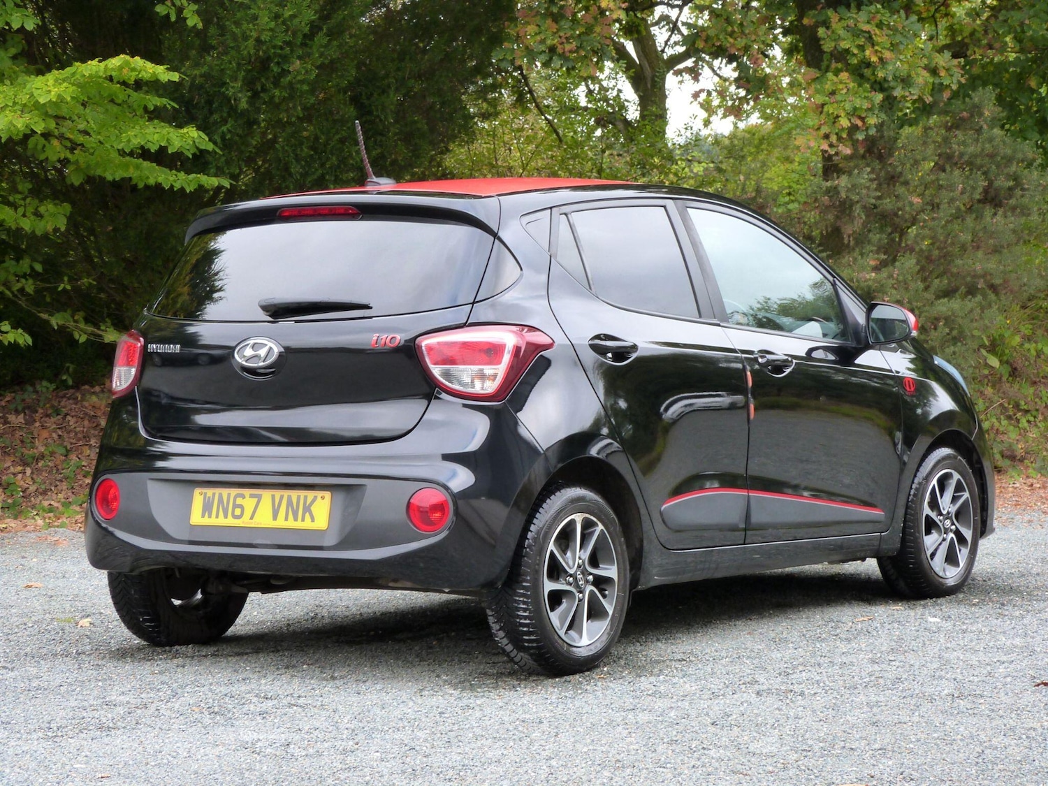 Used Hyundai i10 2017 for sale - 76236919: Photo 2