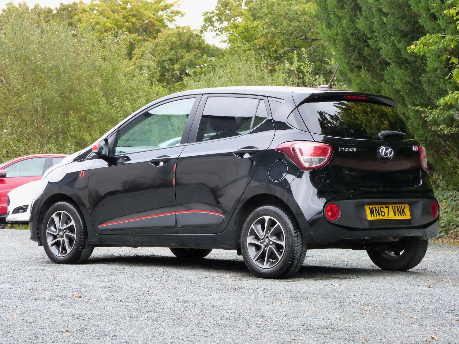 Used Hyundai i10 2017 for sale - 76236919: Photo 4