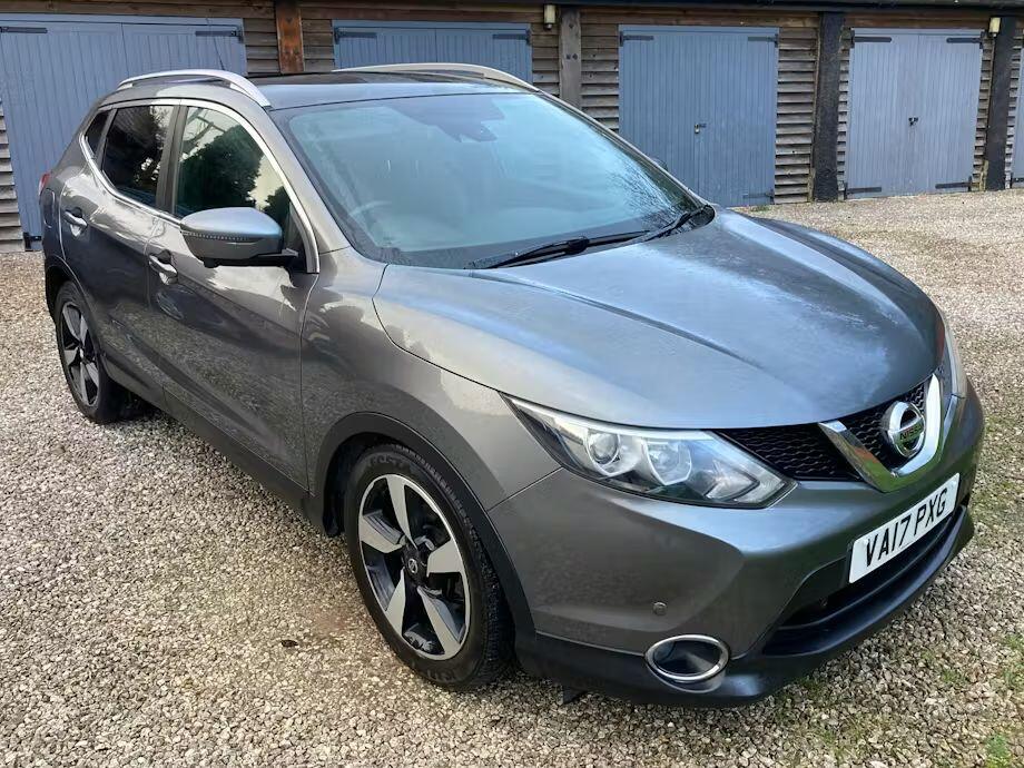 Used Nissan Qashqai 2017 for sale - 77600561: Photo 2