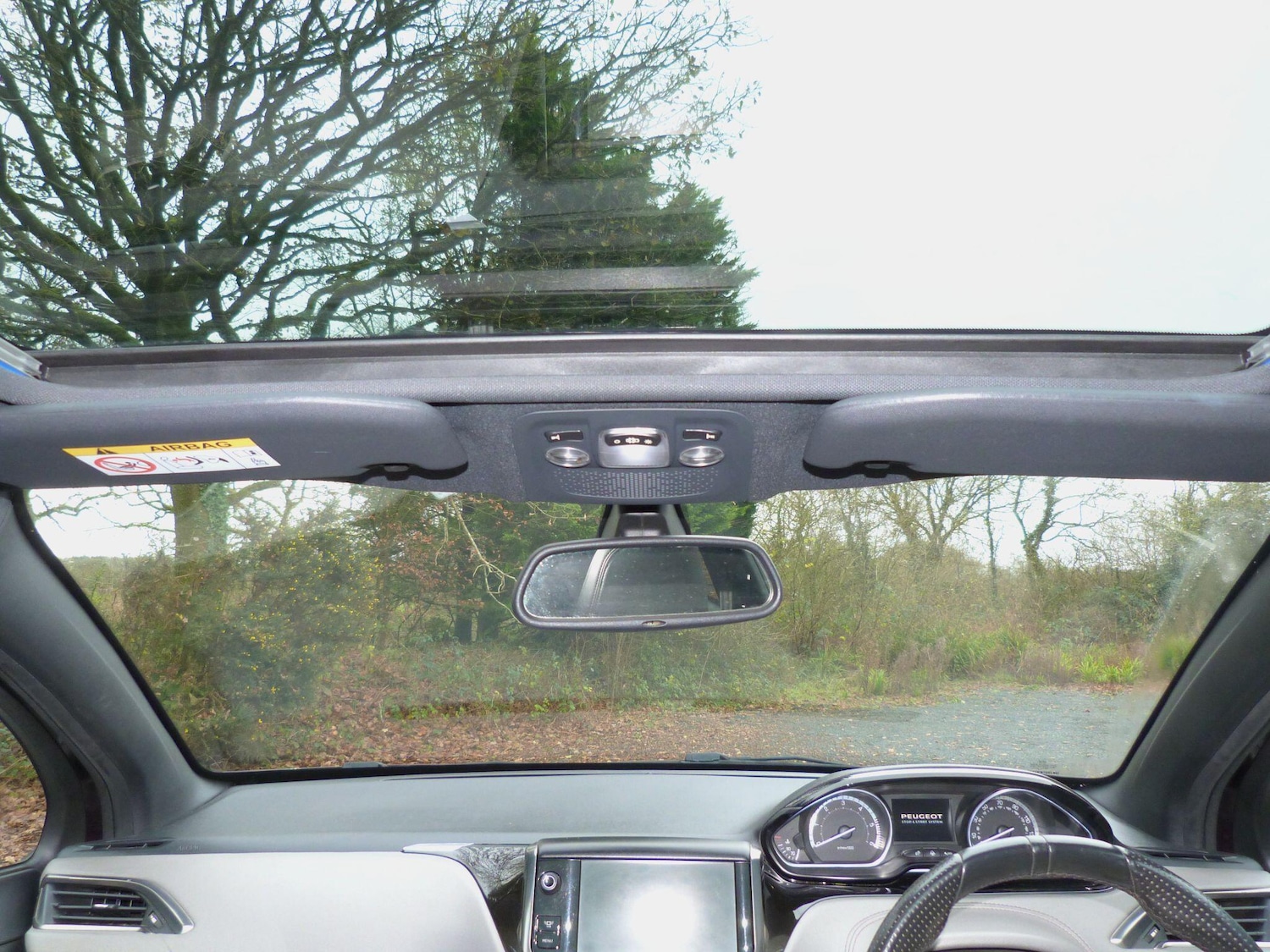 Used Peugeot 208 2014 for sale - 76453686: Photo 16