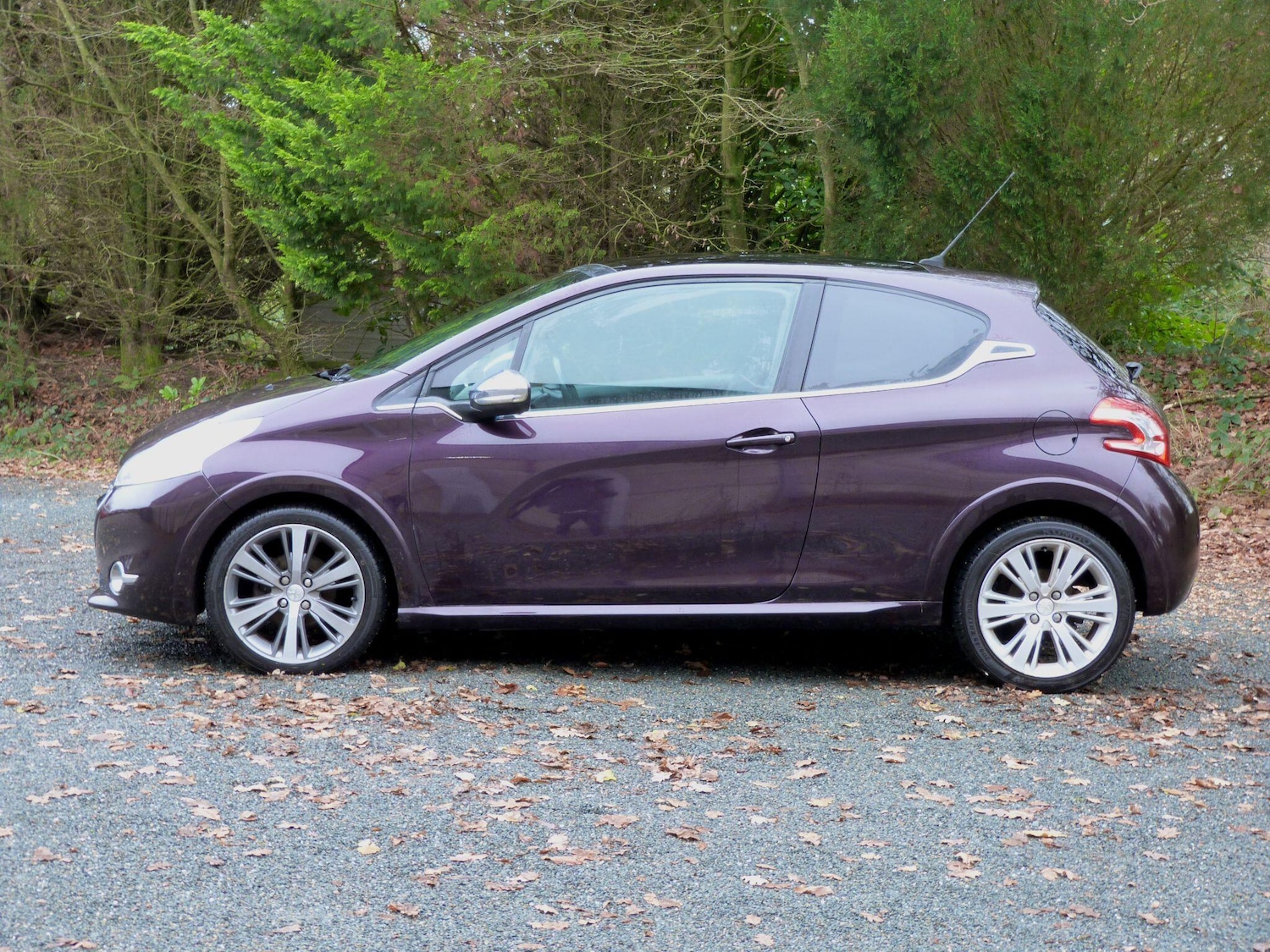 Used Peugeot 208 2014 for sale - 76453686: Photo 7