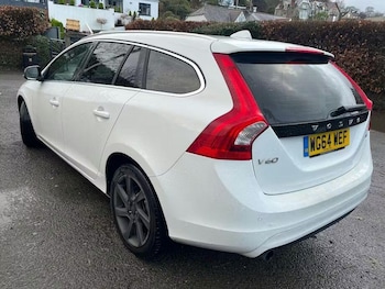 Used Volvo V60 2015 for sale - 77899030: Photo
