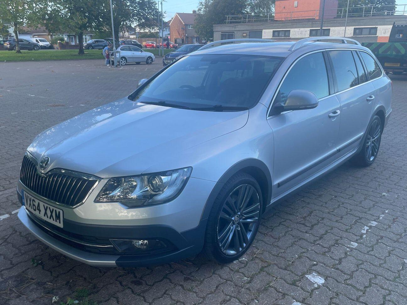 Used Skoda Superb 2014 for sale - 76334607: Photo 1