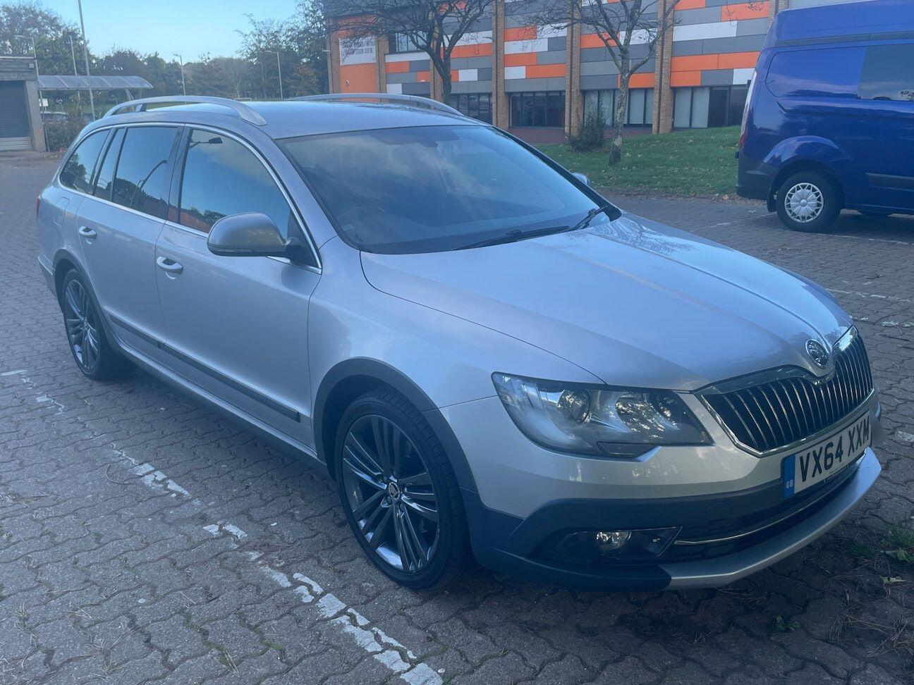 Used Skoda Superb 2014 for sale - 76334607: Photo 2