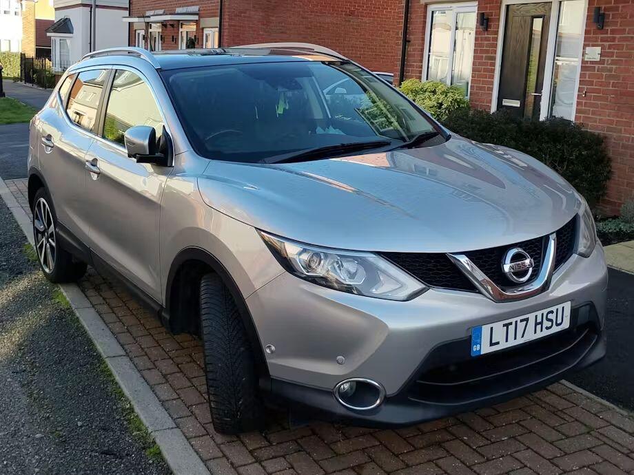 Used Nissan Qashqai 2017 for sale - 77018444: Photo 2