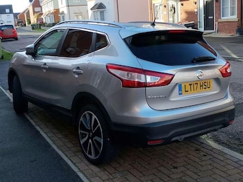 Used Nissan Qashqai 2017 for sale - 77018444: Photo