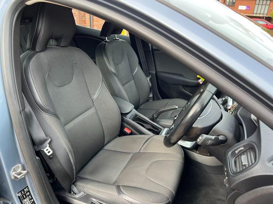 Used Volvo V40 Cross Country for sale - 76143648: Photo 5