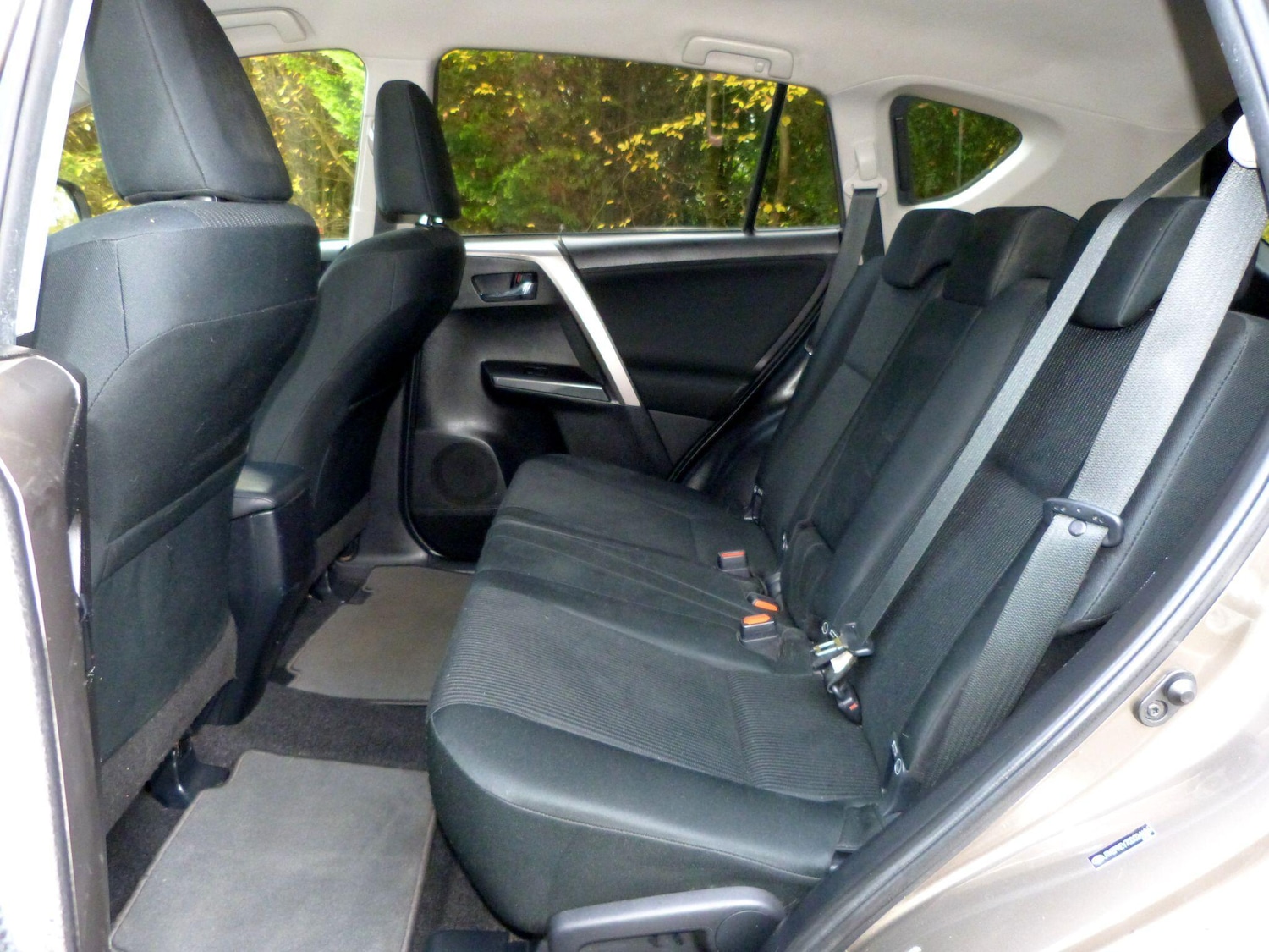 Used Toyota RAV4 2017 for sale - 75575132: Photo 15