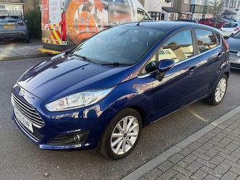 Used Ford Fiesta 2017 for sale - 79114758: Photo