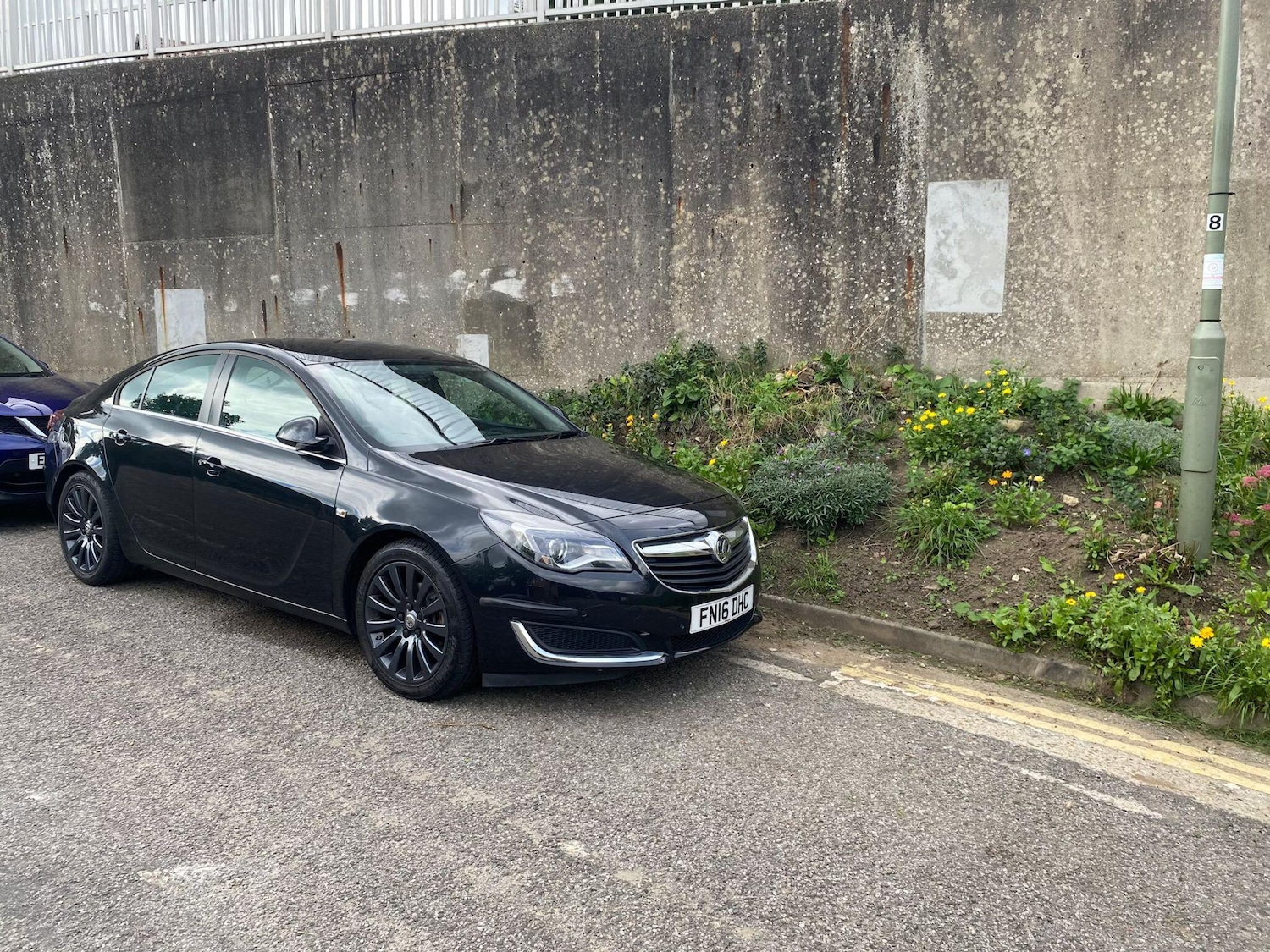 Used Vauxhall Insignia 2016 for sale - 76545961: Photo 2