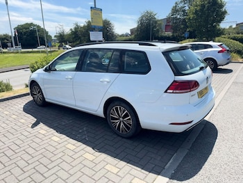 Used Volkswagen Golf 2018 for sale - 79055057: Photo