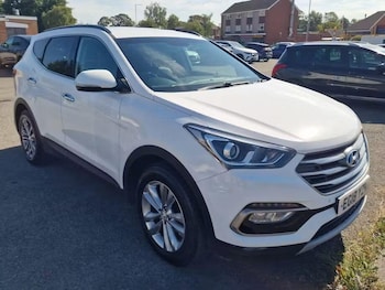 Used Hyundai Santa Fe 2018 for sale - 79519123: Photo