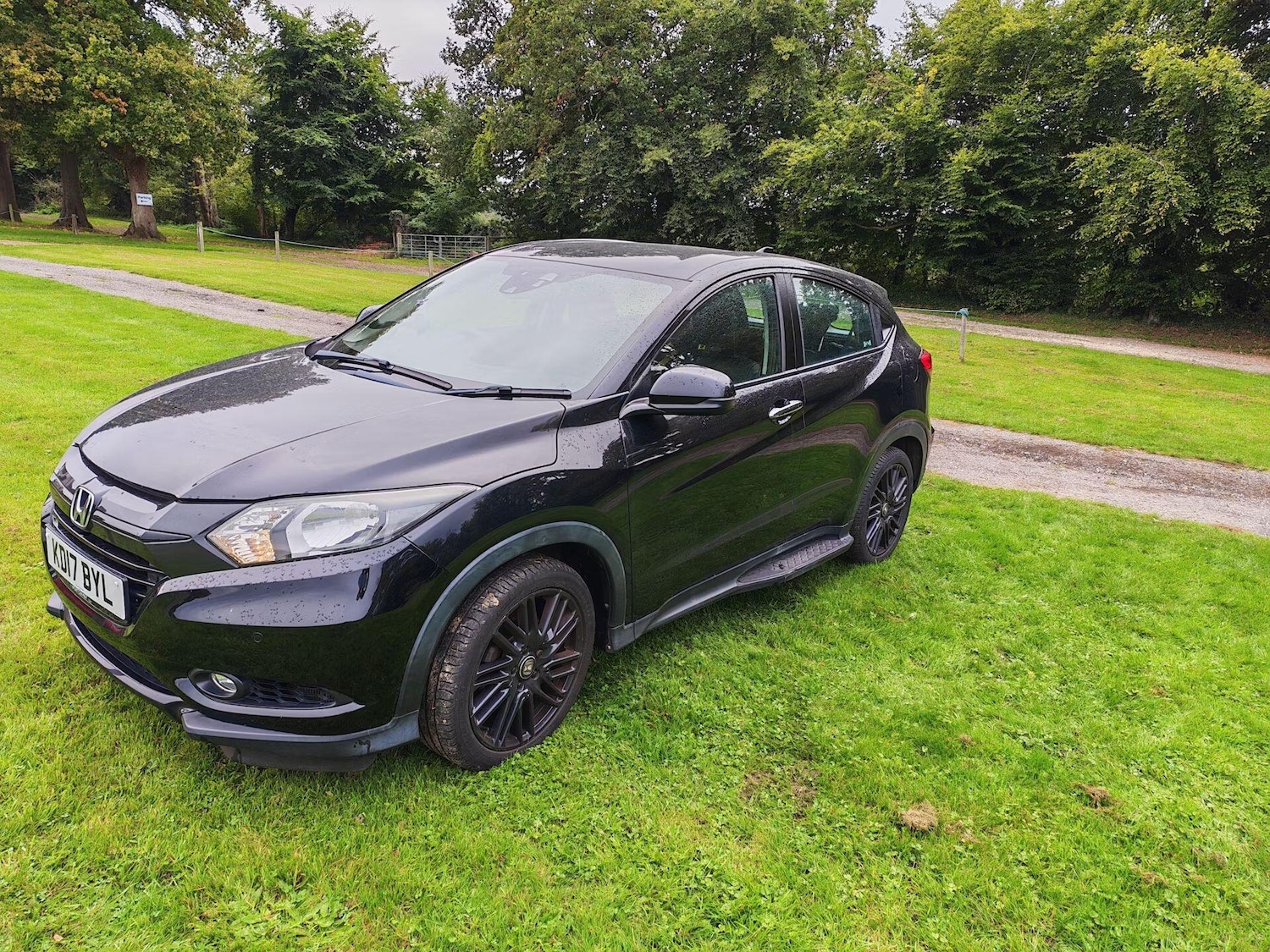 Used Honda HR-V 2017 for sale - 76125443: Photo 1