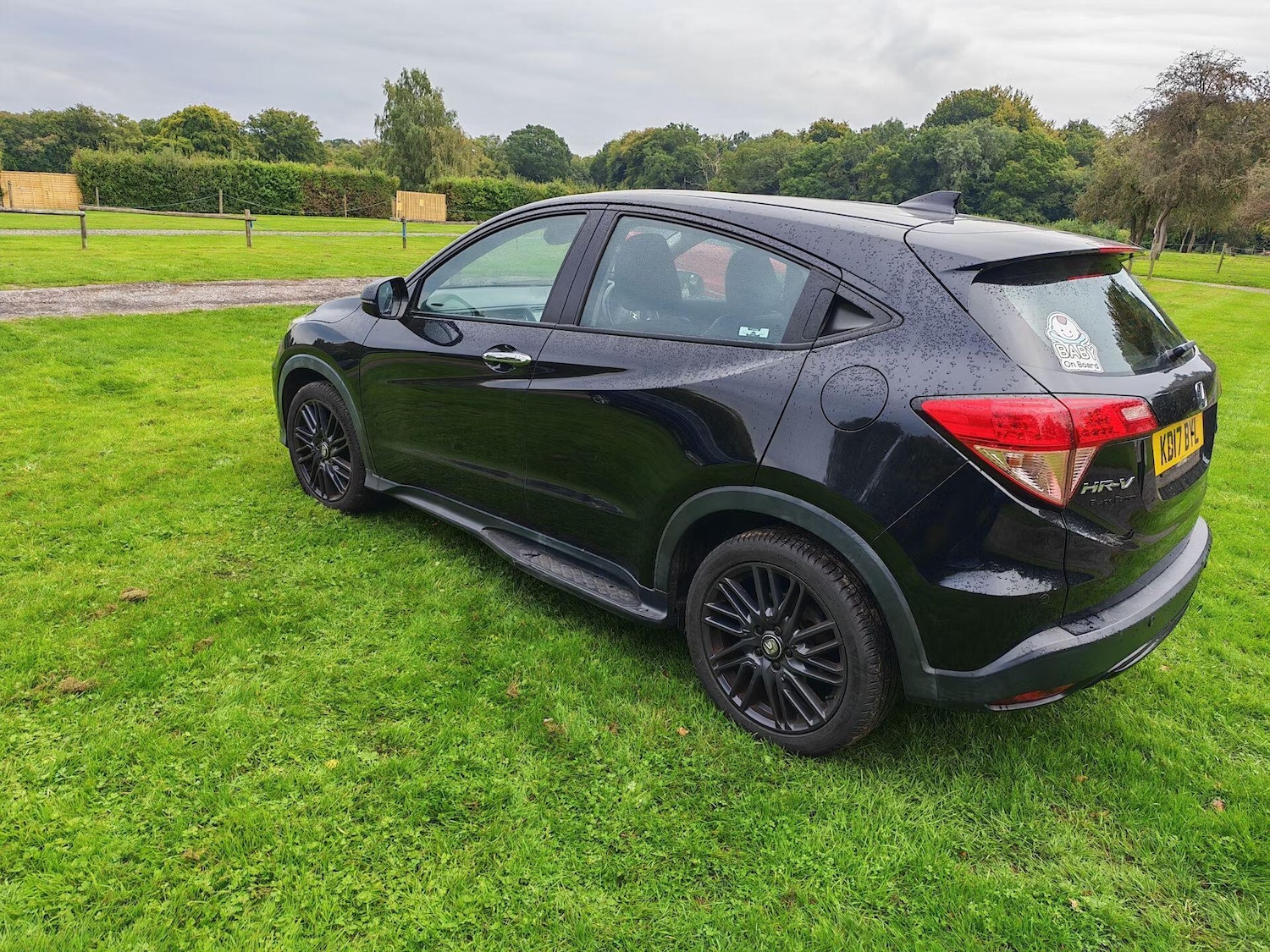 Used Honda HR-V 2017 for sale - 76125443: Photo 3