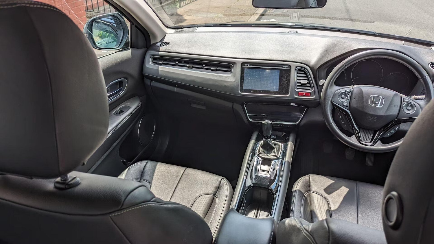 Used Honda HR-V 2017 for sale - 76125443: Photo 6