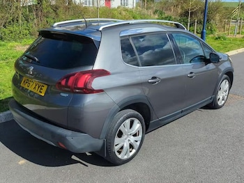 Used Peugeot 2008 2017 for sale - 78321002: Photo