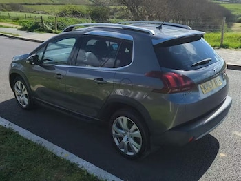 Used Peugeot 2008 2017 for sale - 78321002: Photo