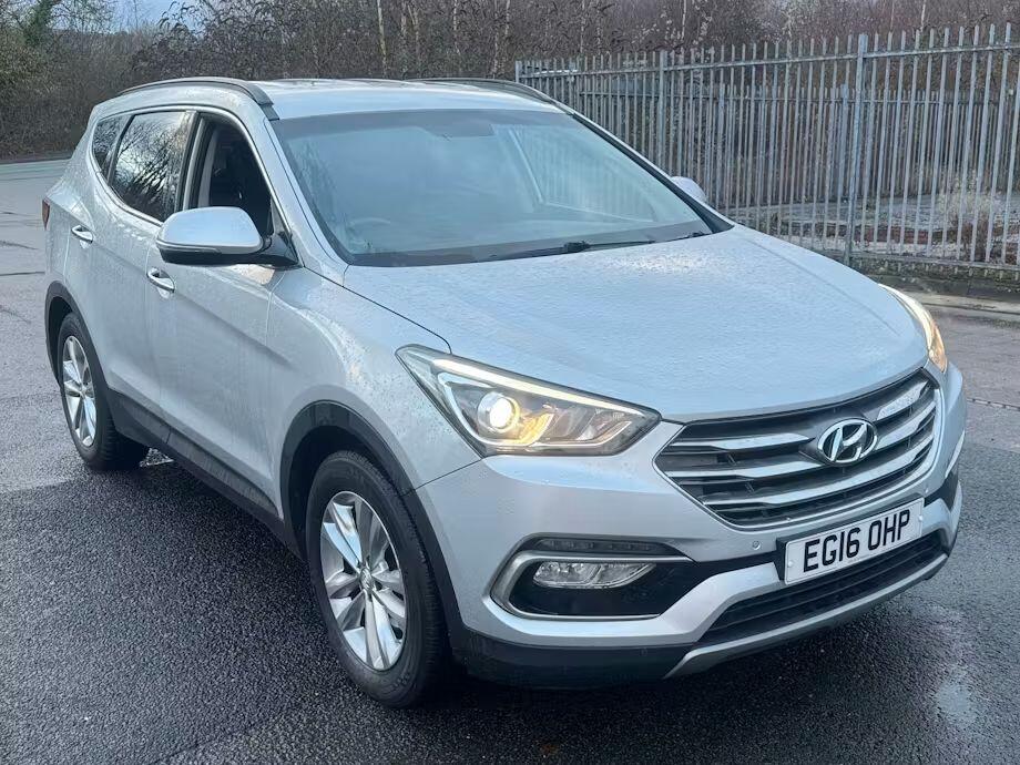 Used Hyundai Santa Fe 2016 for sale - 77600571: Photo 2