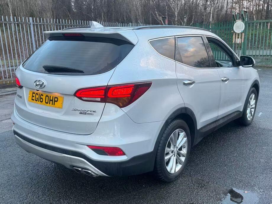 Used Hyundai Santa Fe 2016 for sale - 77600571: Photo 3