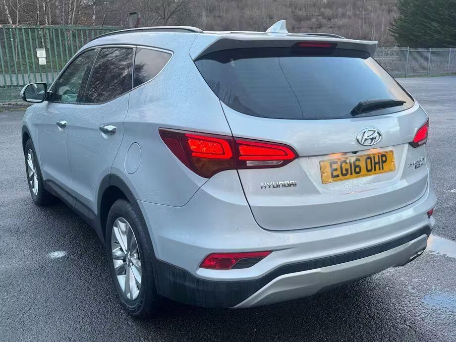 Used Hyundai Santa Fe 2016 for sale - 77600571: Photo 4