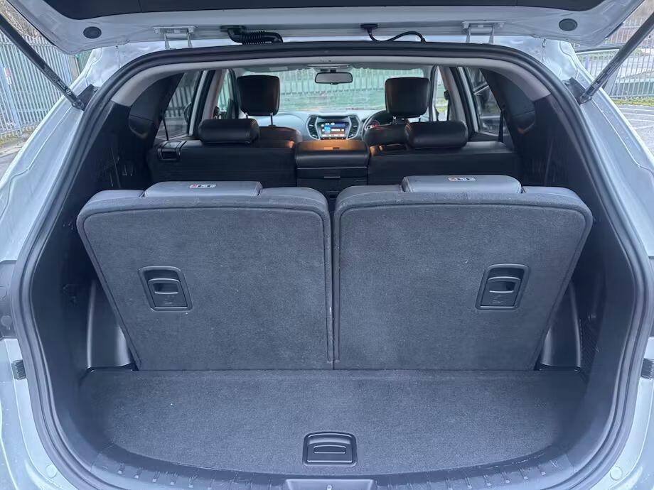 Used Hyundai Santa Fe 2016 for sale - 77600571: Photo 9