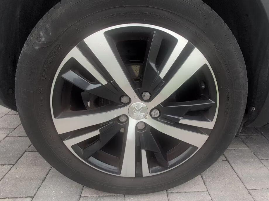 Used Peugeot 3008 2017 for sale - 76120132: Photo 5