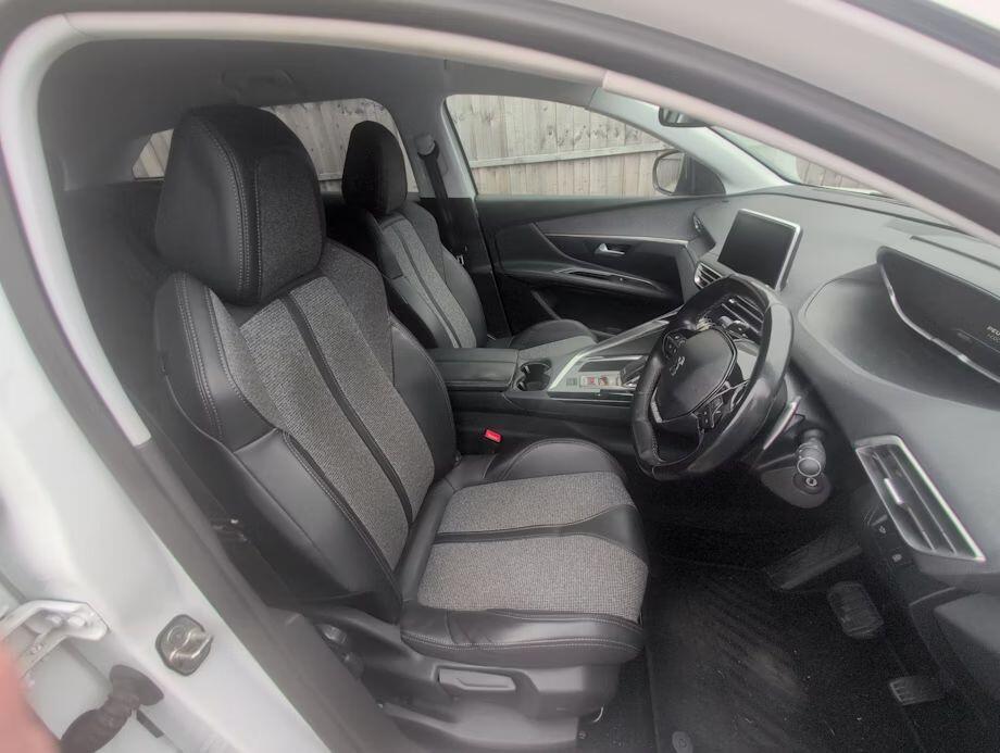 Used Peugeot 3008 2017 for sale - 76120132: Photo 7