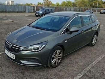 Used Vauxhall Astra 2017 for sale - 79687101: Photo