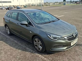 Used Vauxhall Astra 2017 for sale - 79687101: Photo