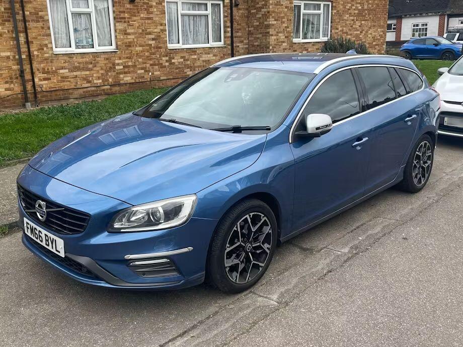 Used Volvo V60 2016 for sale - 77786410: Photo 2
