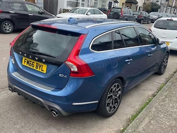Used Volvo V60 2016 for sale - 77786410: Photo
