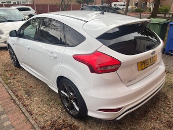 Used Ford Focus 2018 for sale - 76176627: Photo 4