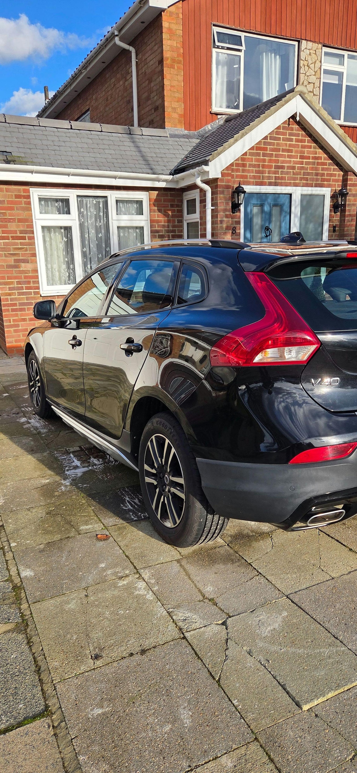 Used Volvo V40 2017 for sale - 77570898: Photo 3