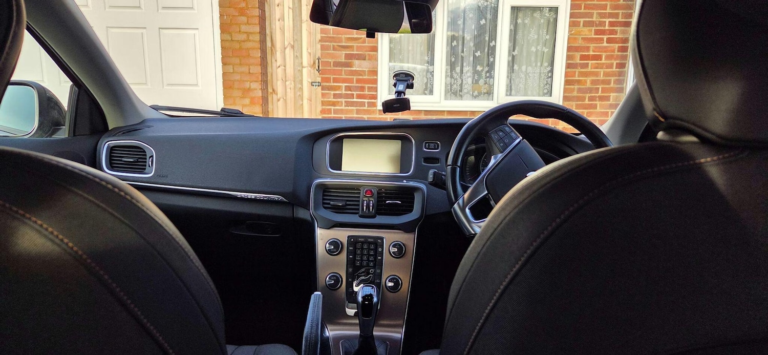 Used Volvo V40 2017 for sale - 77570898: Photo 6