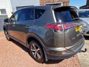 Used Toyota RAV4 2017 for sale - 74619838: Photo