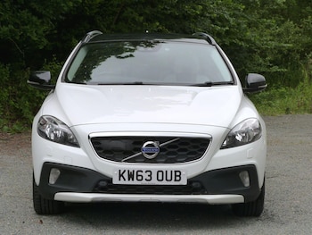 Used Volvo V40 Cross Country 2014 for sale - 78699033: Photo