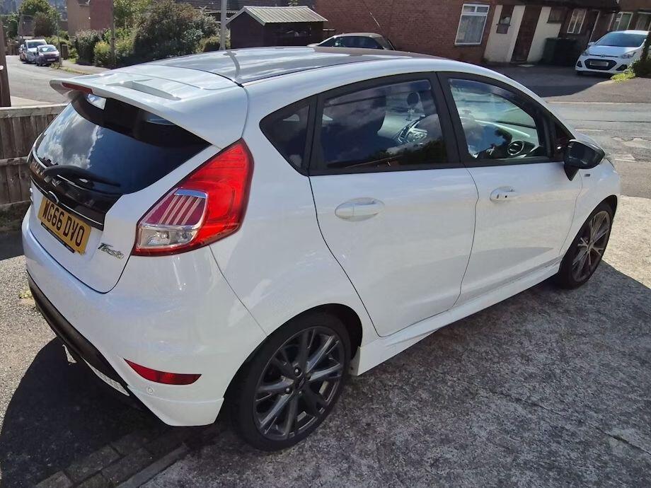 Used Ford Fiesta 2016 for sale - 76176624: Photo 3